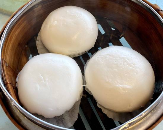 A41.  steamed creamy custard bun  奶黄包